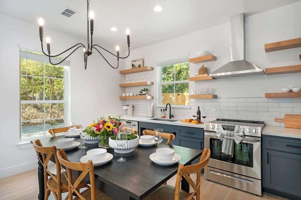 House, Multiple Beds, Hot Tub (306 W Travis Unit D) | Private kitchen | Coffee/tea maker