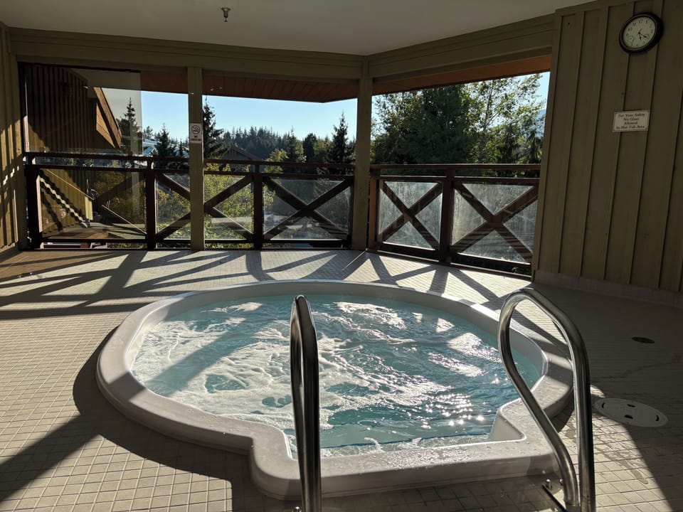 New common covered hot tub, just down the hallway