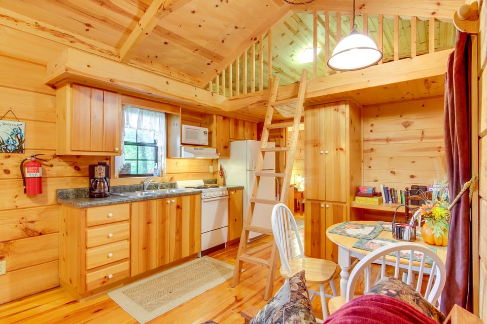 Kitchen | Cooking Basics | Coffee Maker | Paper Towels/Trash Bags Provided