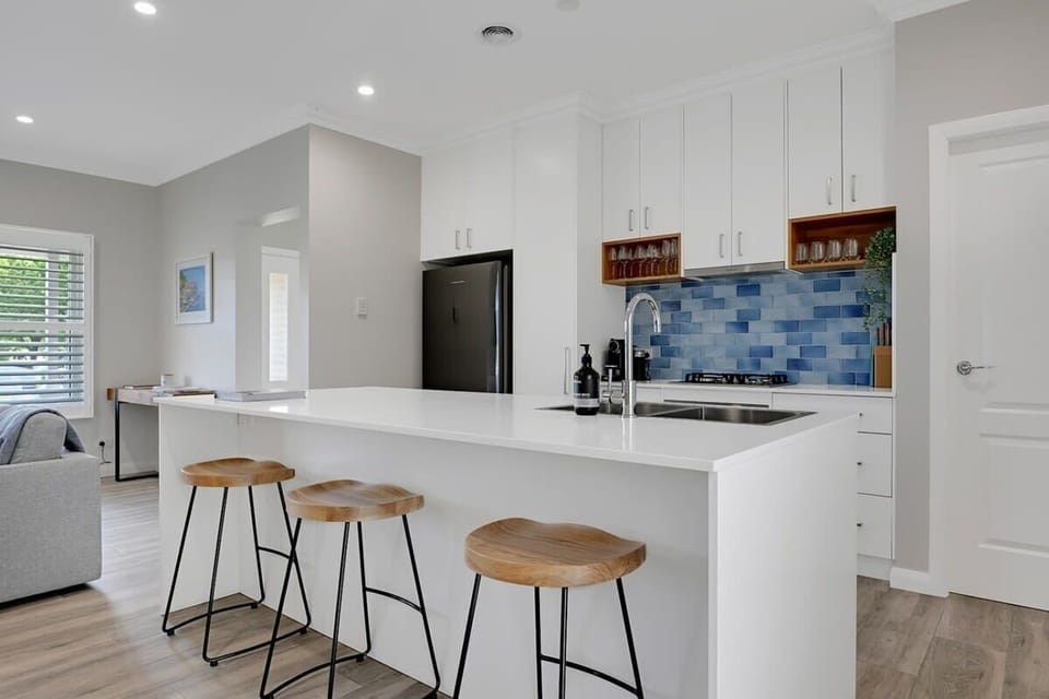 Kitchen + Nespresso Coffee Machine + Breakfast Bar