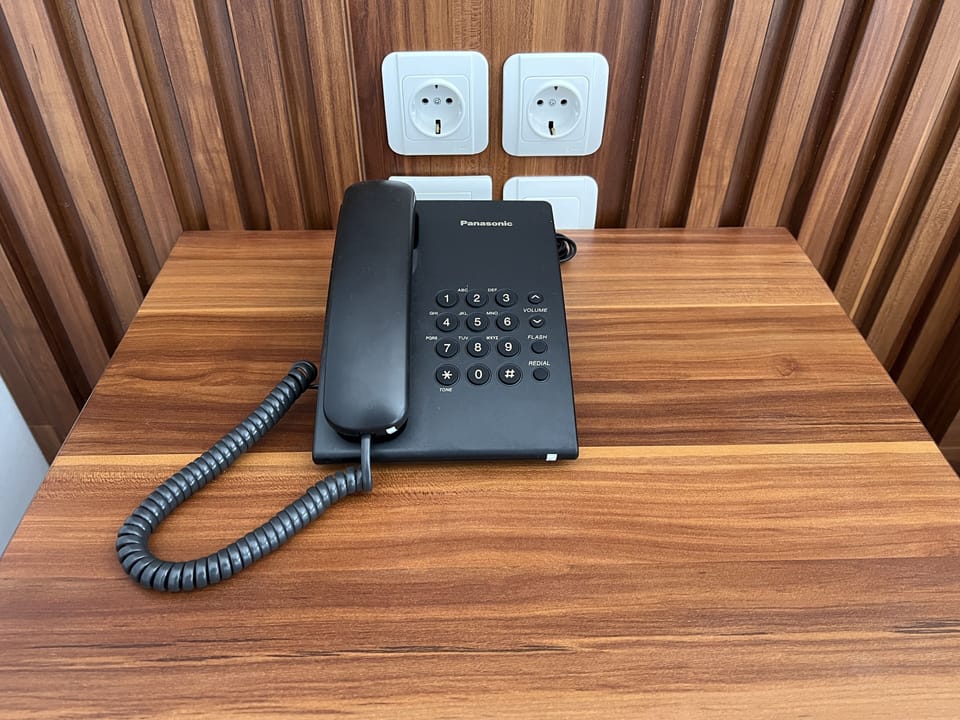 Minibar, desk, laptop workspace, free WiFi