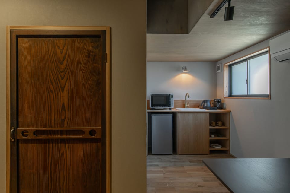 Full-size fridge, microwave, oven, espresso maker