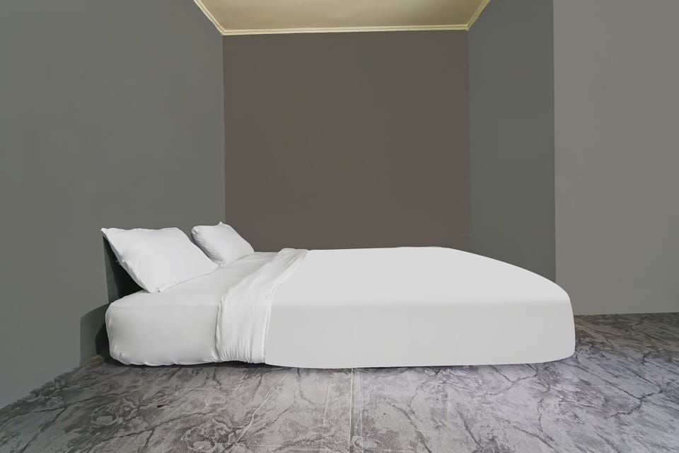 Standard Double Room | Laptop workspace, bed sheets