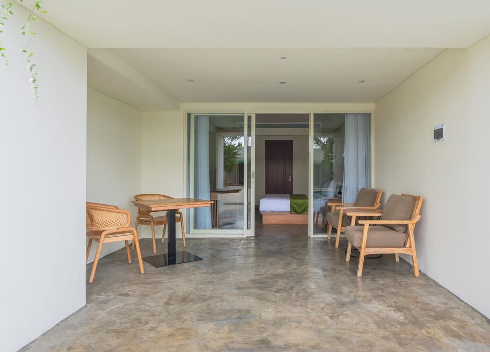 Junior Suite, 1 Queen Bed | Terrace/patio
