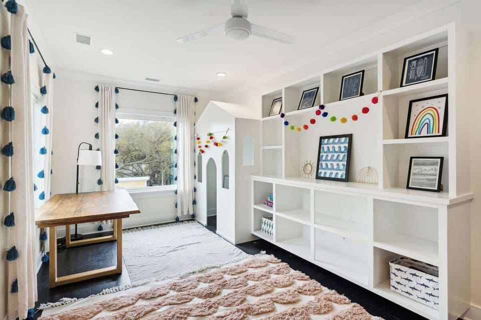 Bonus Room: Twin Bunks + Hallway Bath