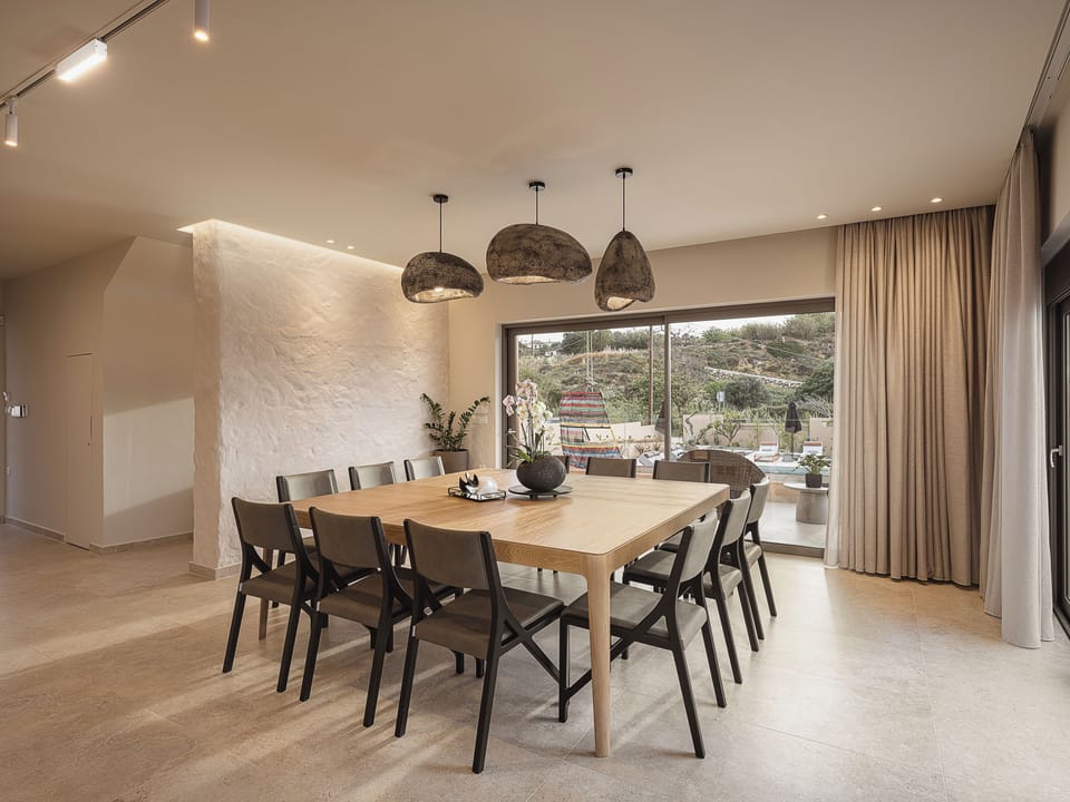 Luxury Villa, 6 Bedrooms, Private Pool, Partial Sea View | Dining room