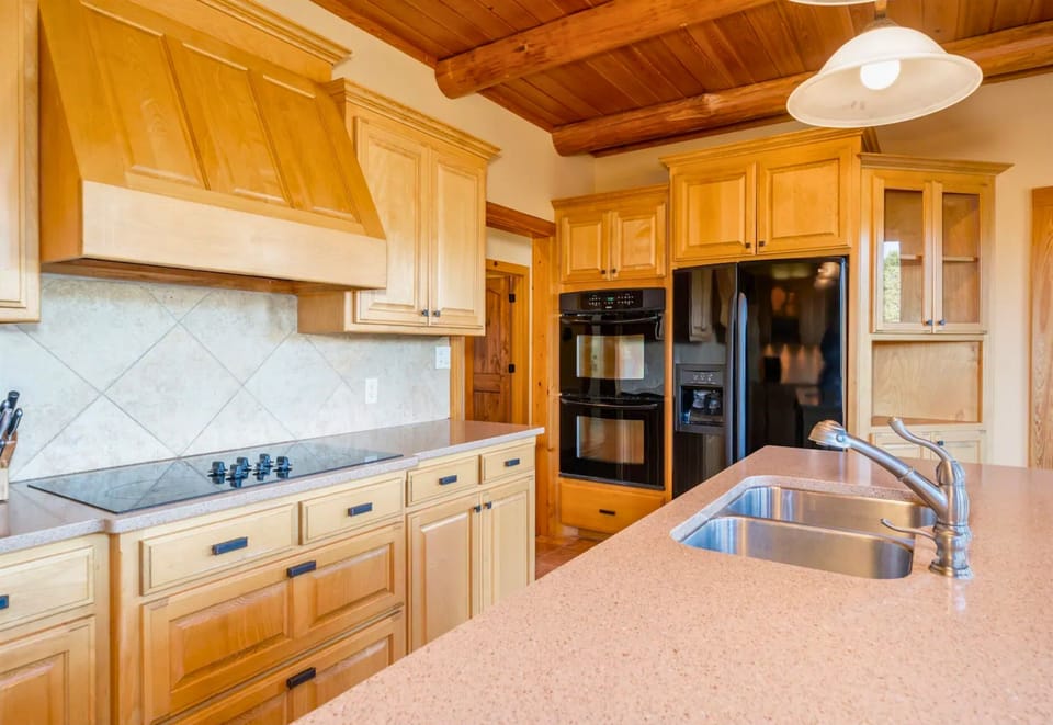 [Kitchen] The Kitchen has All Updated Appliances and Everything you Would Need to Cook for a Crowd.