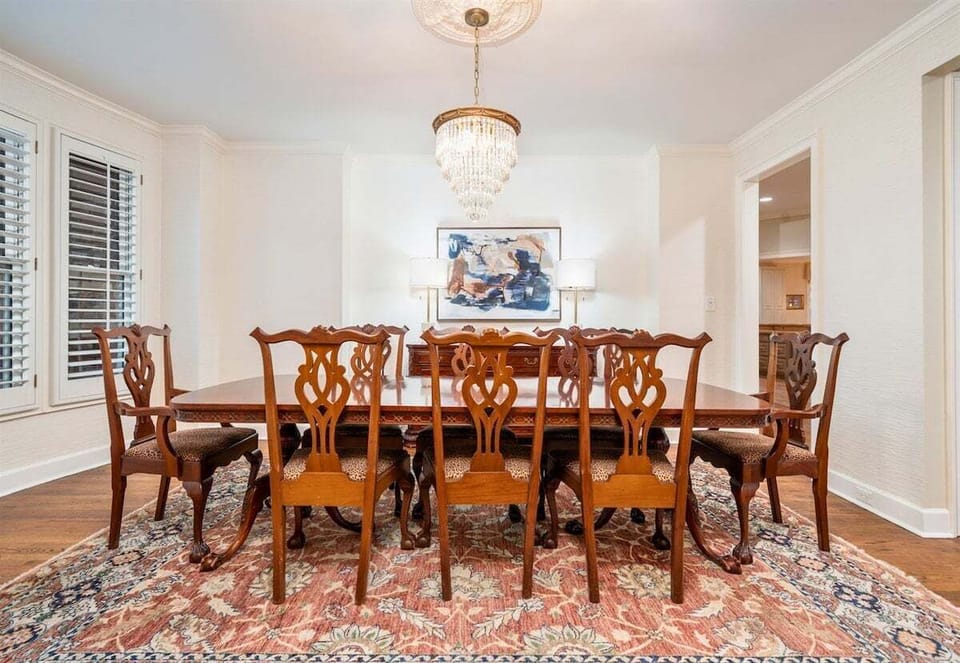 [Dining Room] This Dining Table Seats 8.