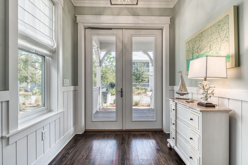 Salty Days Foyer