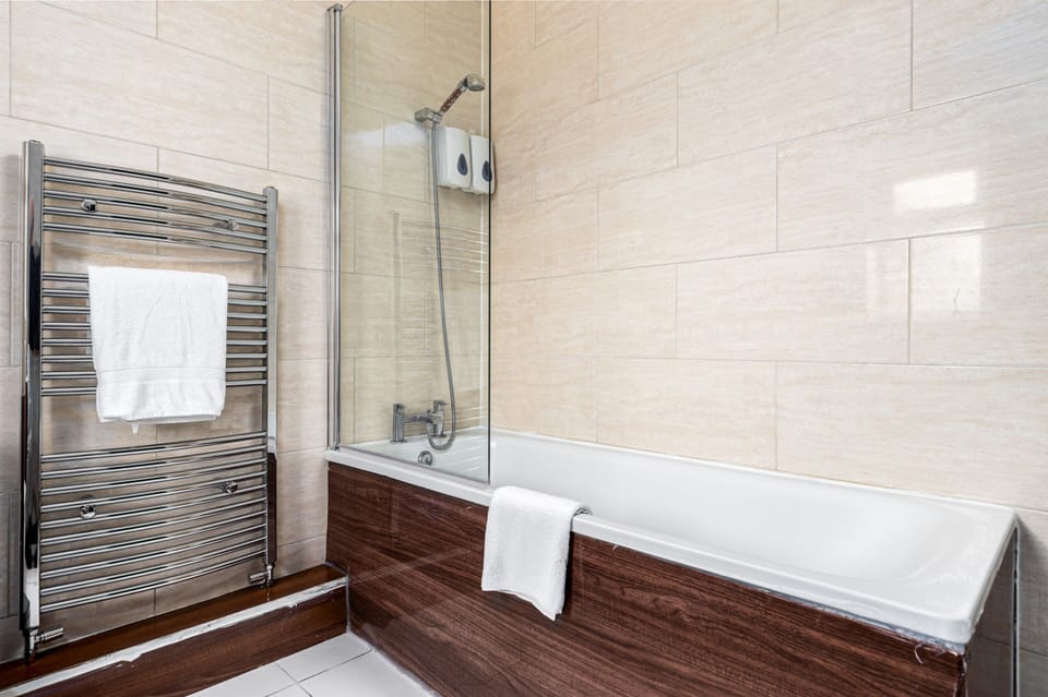 Standard Studio, Private Bathroom | Bathroom