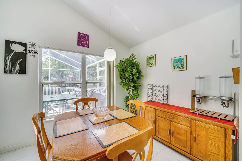 House (4 Bedrooms) | Interior