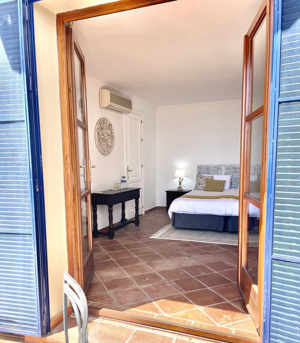 Deluxe Double Room, Sea View | In-room safe, free WiFi