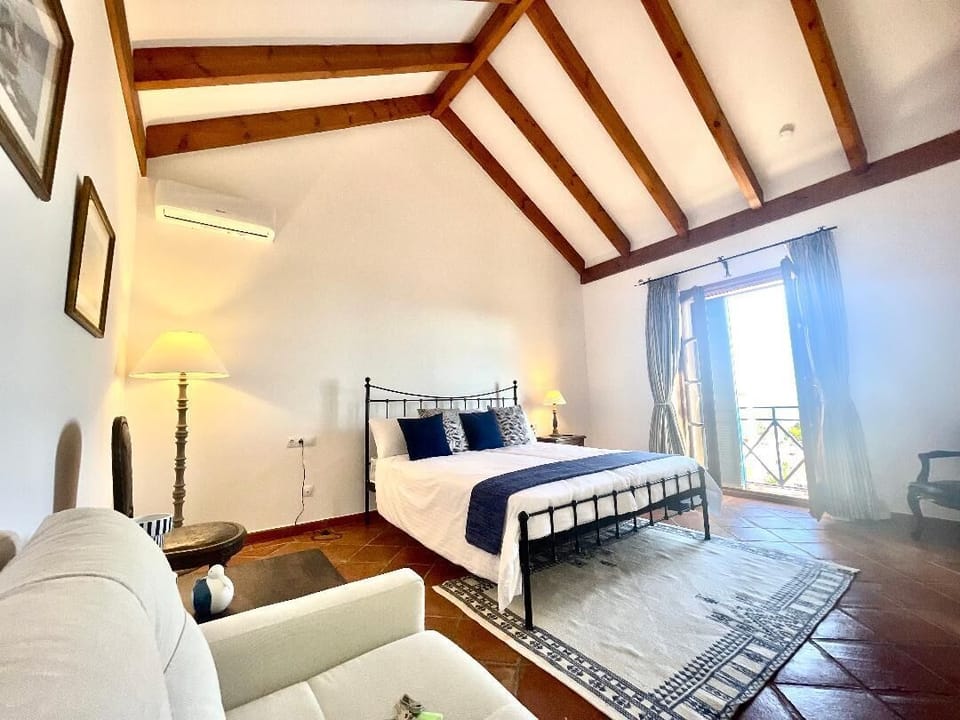 Deluxe Double Room, Sea View | In-room safe, free WiFi