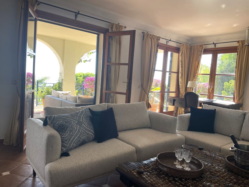 Boutique Villa Maravilla – Marbella Bed and Breakfast in Costa del Sol
