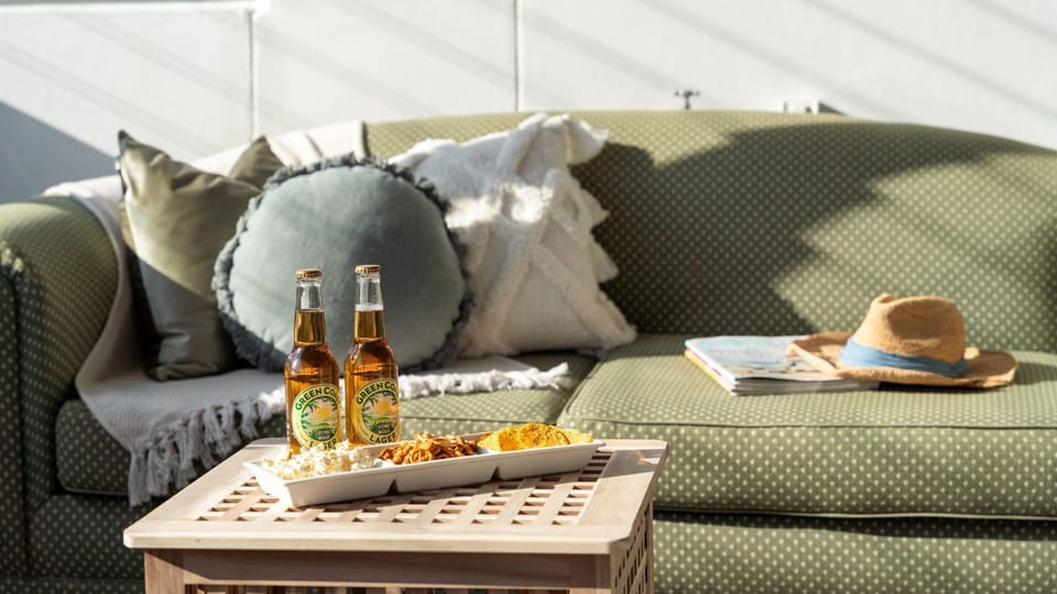 Sunroom | Time for a snack