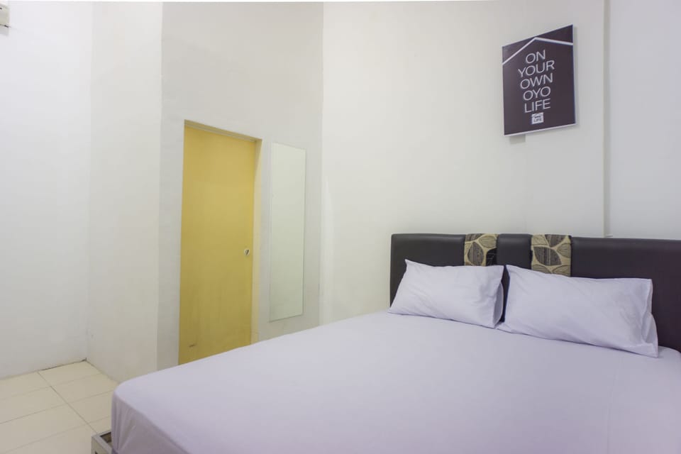 Standard Double Room | Desk, laptop workspace, soundproofing, WiFi (free)