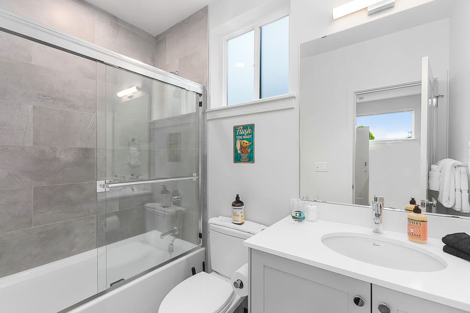Classic Studio | Bathroom