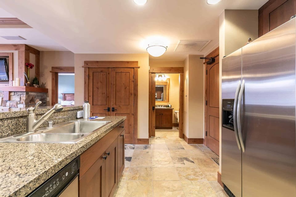 3001 Northstar Dr Unit 201-print-003-003-Unit 201-3308x2205-300dpi