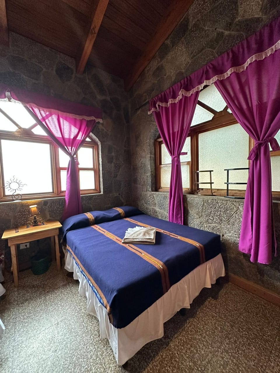 Comfort Quadruple Room, 2 Double Beds | WiFi (free), bed sheets