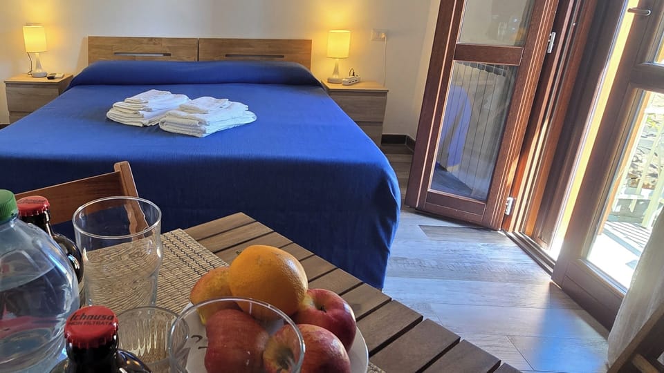 Club Room | Premium bedding, pillowtop beds, minibar, individually decorated