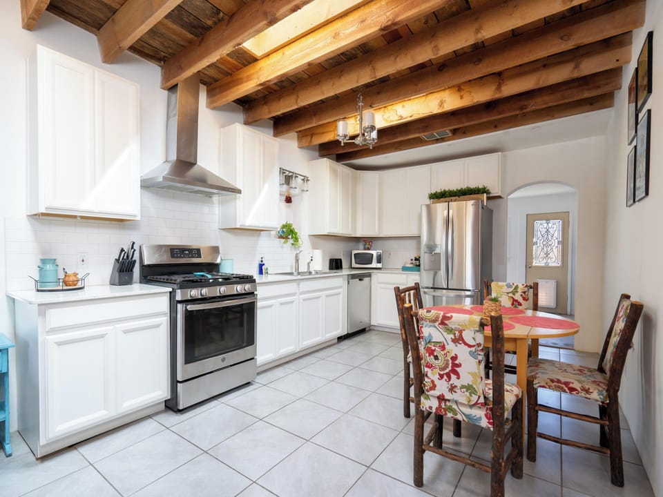 House (2 Bedrooms) | Property amenity