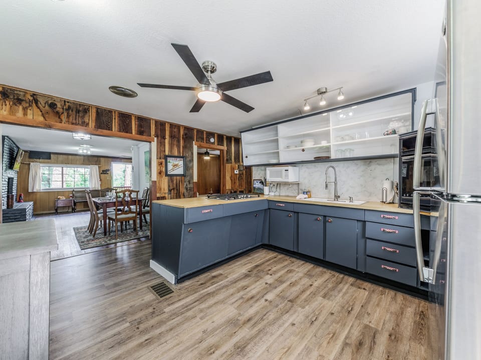 Studio (2 Bedrooms) | Property amenity