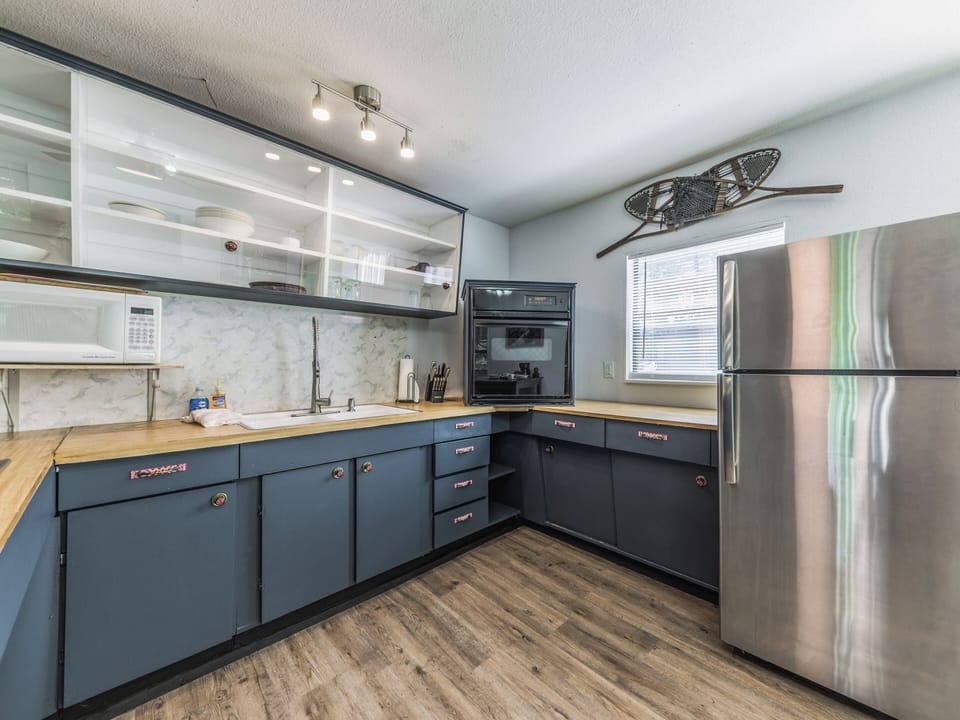 Studio (2 Bedrooms) | Property amenity