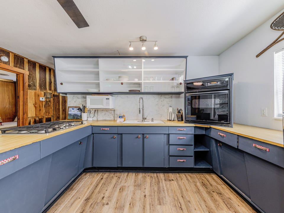 Studio (2 Bedrooms) | Property amenity
