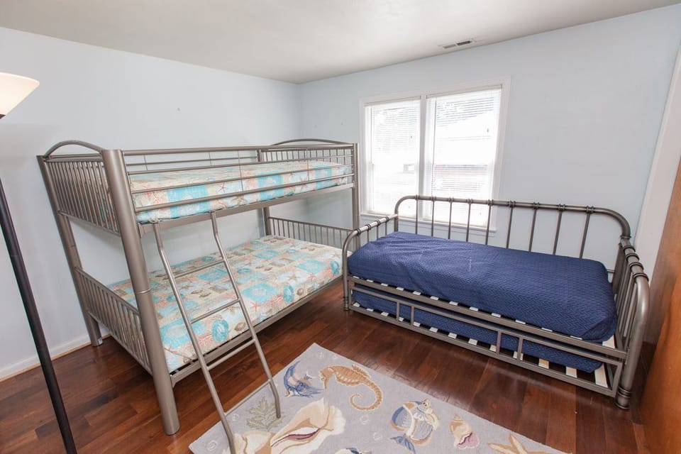 Bedroom 3- Full bunk set with single day bed w/ trundle