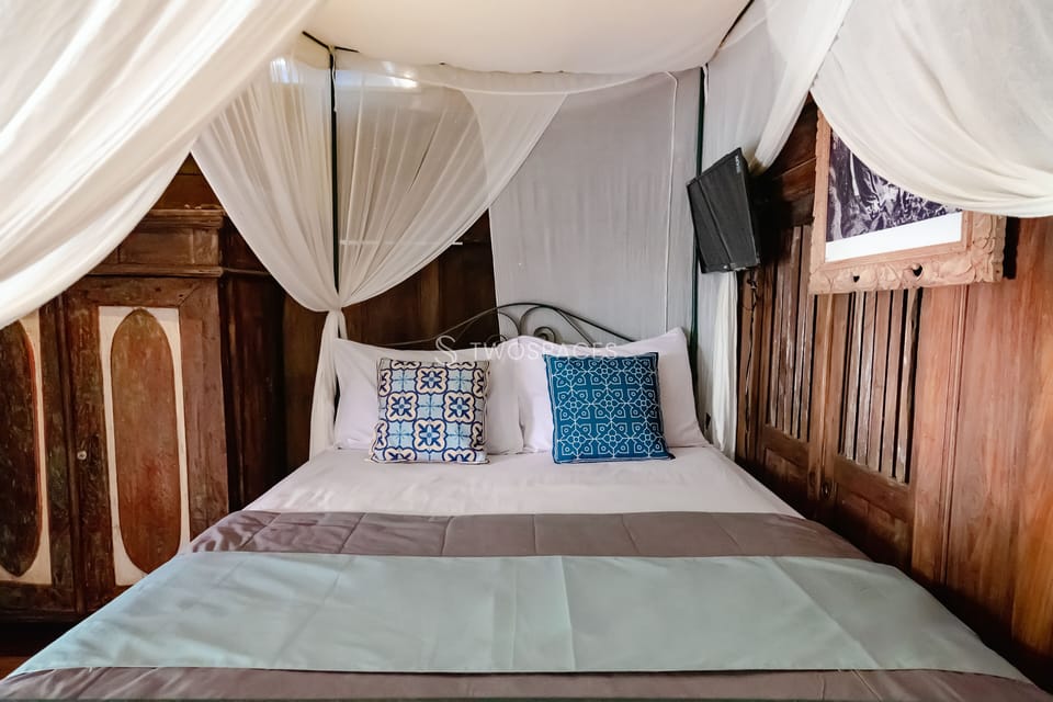 Deluxe Double Room | Free WiFi, bed sheets
