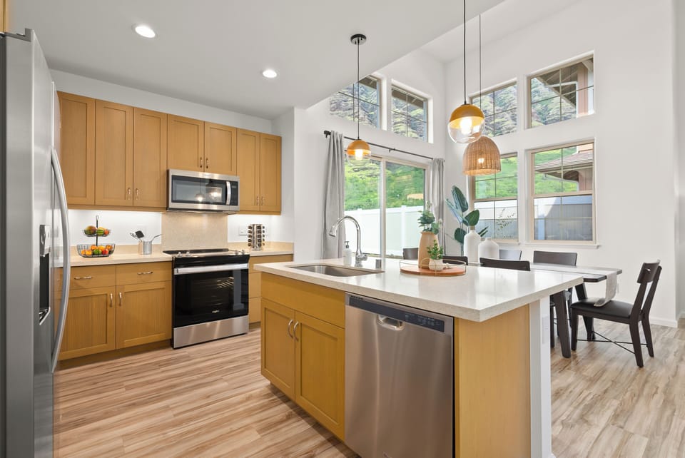 Full suite of modern appliances in the kitchen.