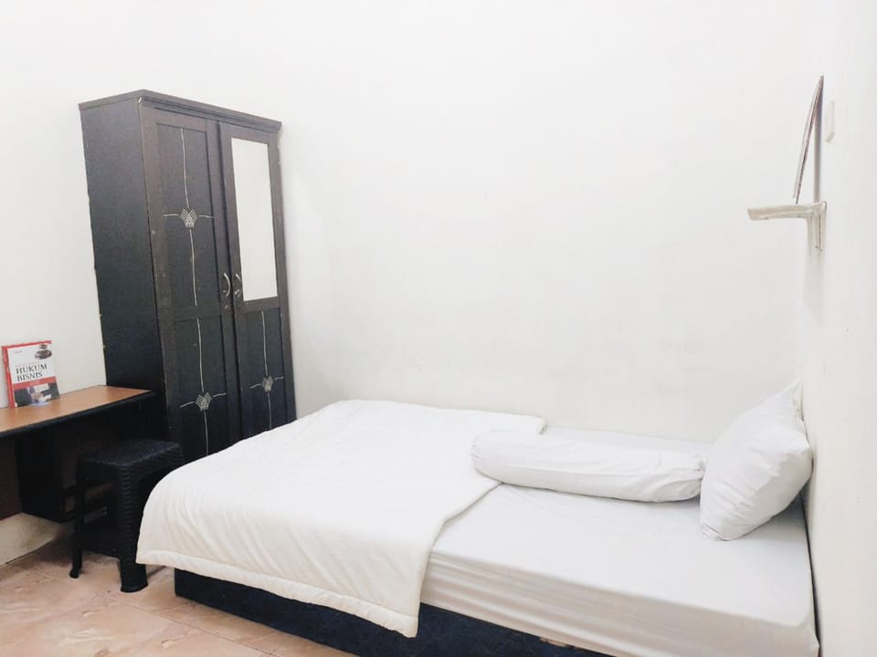 Standard Room | 1 bedroom, desk