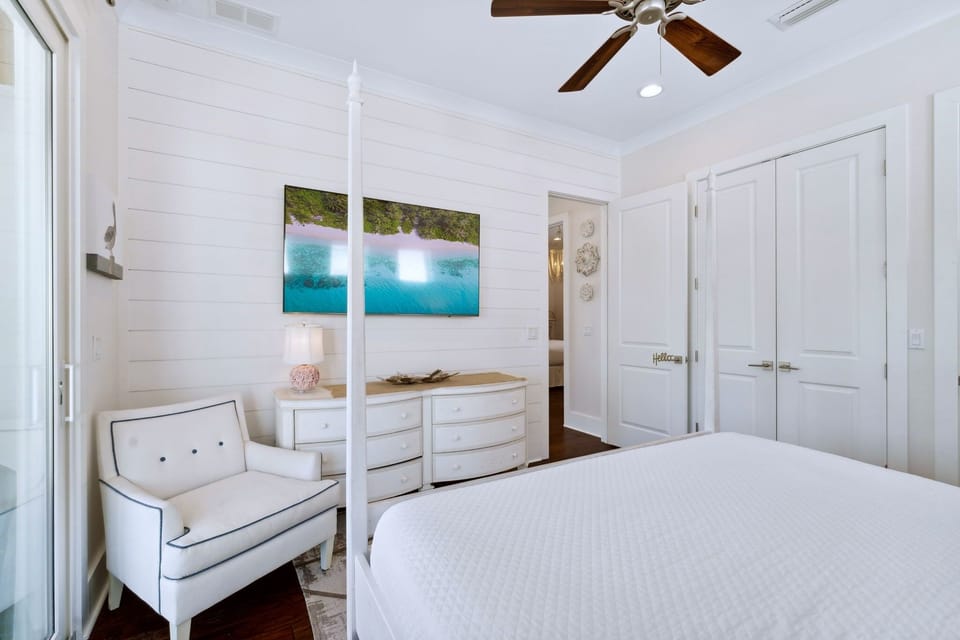 3rd Floor - Master Bedroom w/ private bath and balcony