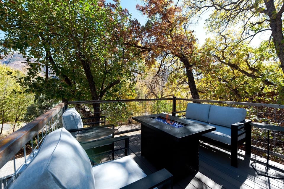 Deck off Living Space (Gas fire pit)