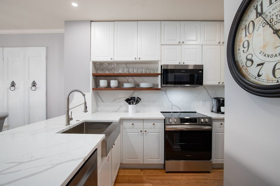 Kitchen with modern applicances