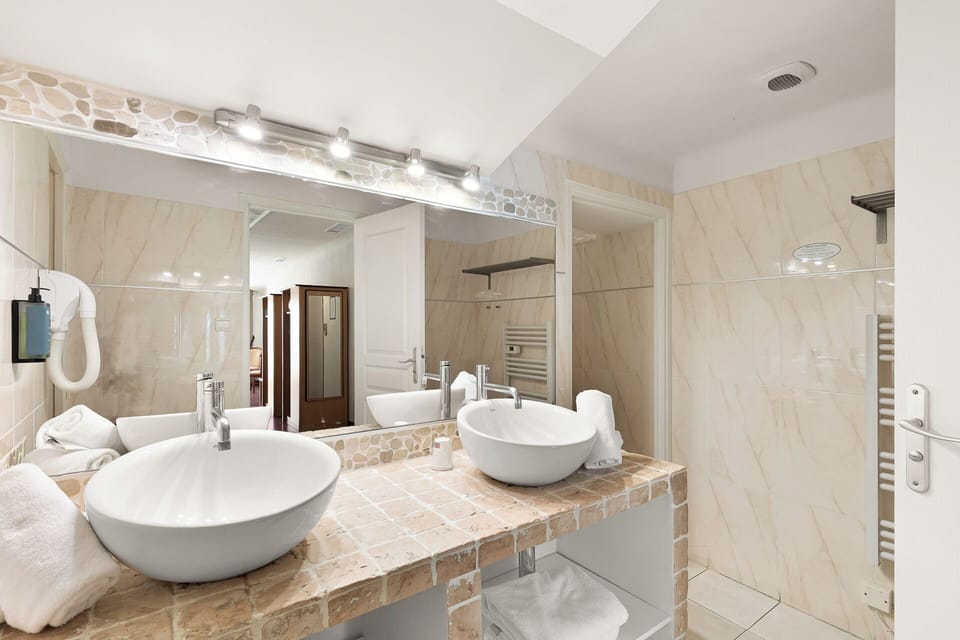 Family Room, Balcony | Bathroom | Free toiletries, hair dryer, towels