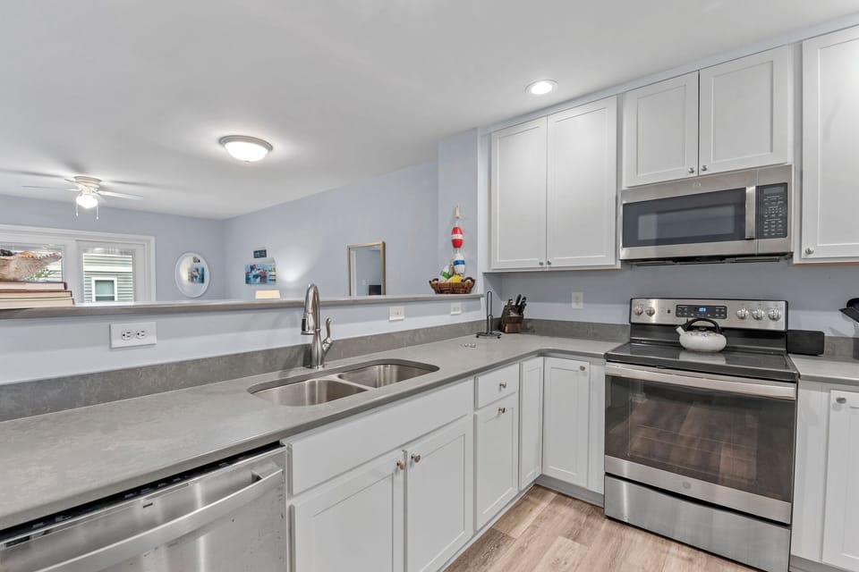OSF12: The Hawk's Nest | Kitchen