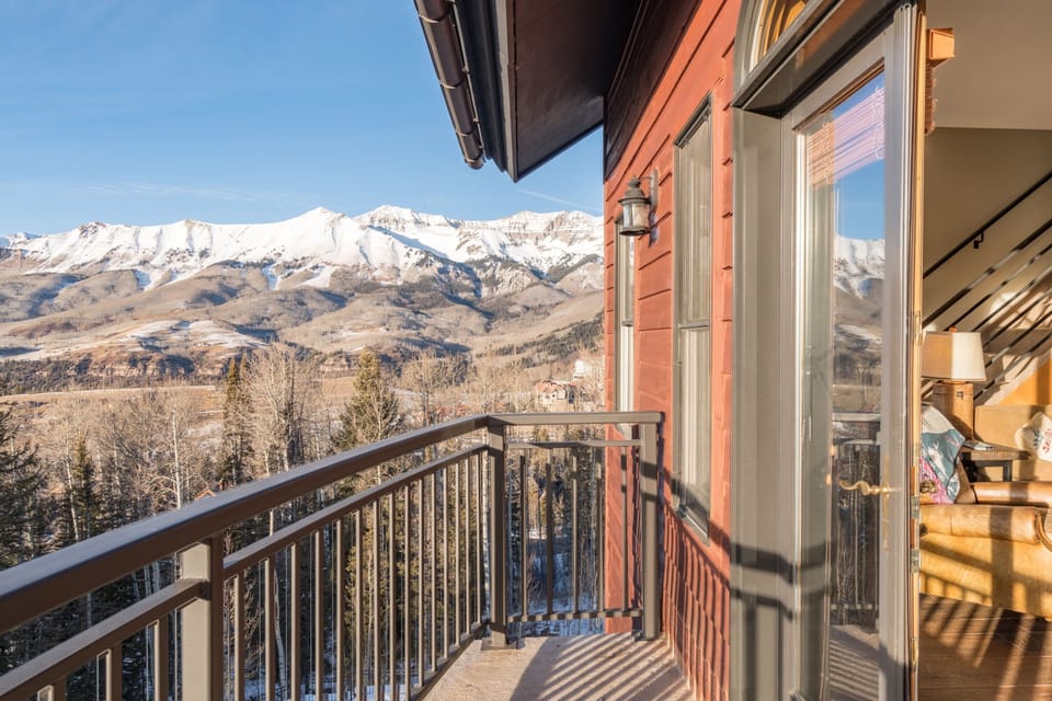 Condo, 4 Bedrooms | Property grounds