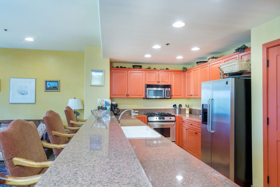 Condo, 2 Bedrooms | Private kitchen | Coffee/tea maker, fridge, oven