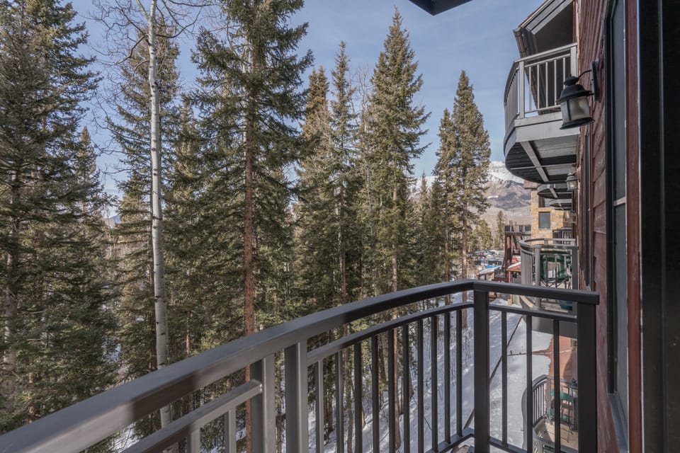 Condo, 1 Bedroom | Property grounds