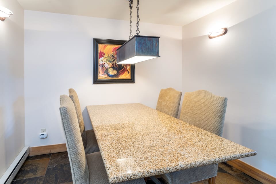 Condo, 1 Bedroom | Dining