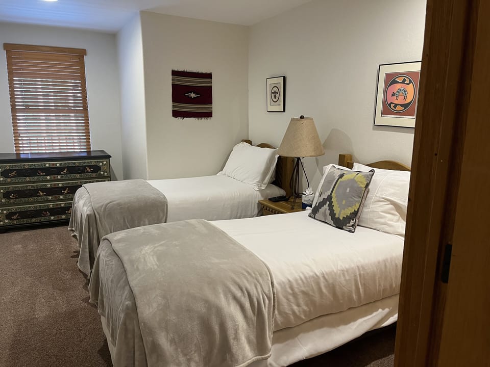 Condo, 1 Bedroom | 1 bedroom, iron/ironing board, WiFi (free)