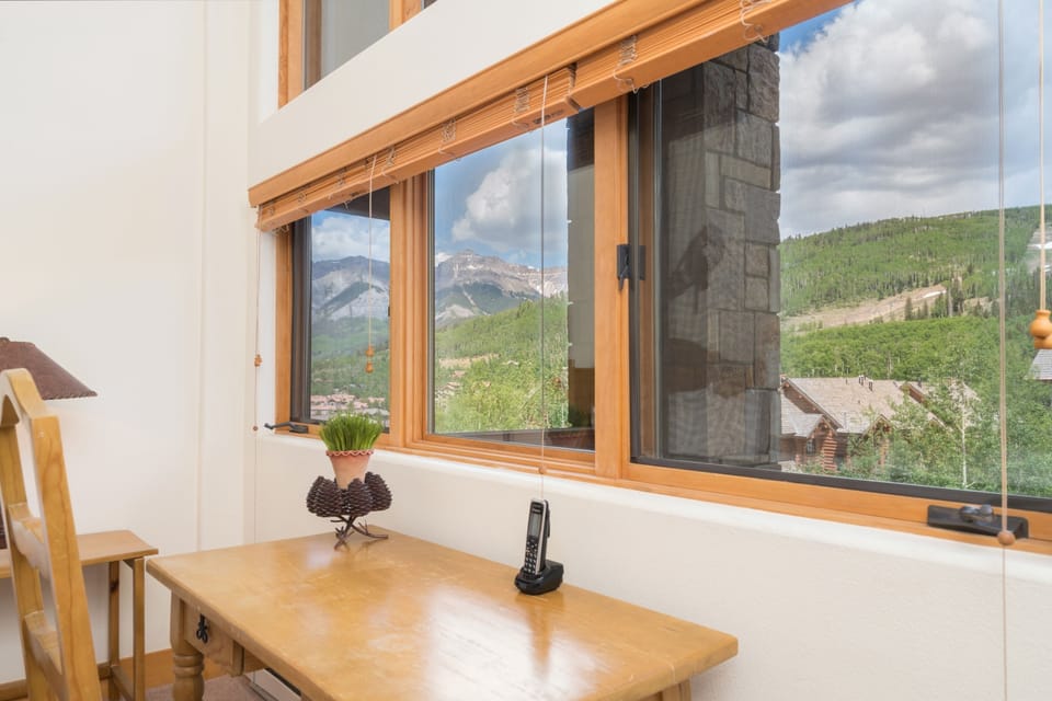 Condo, 4 Bedrooms | Dining