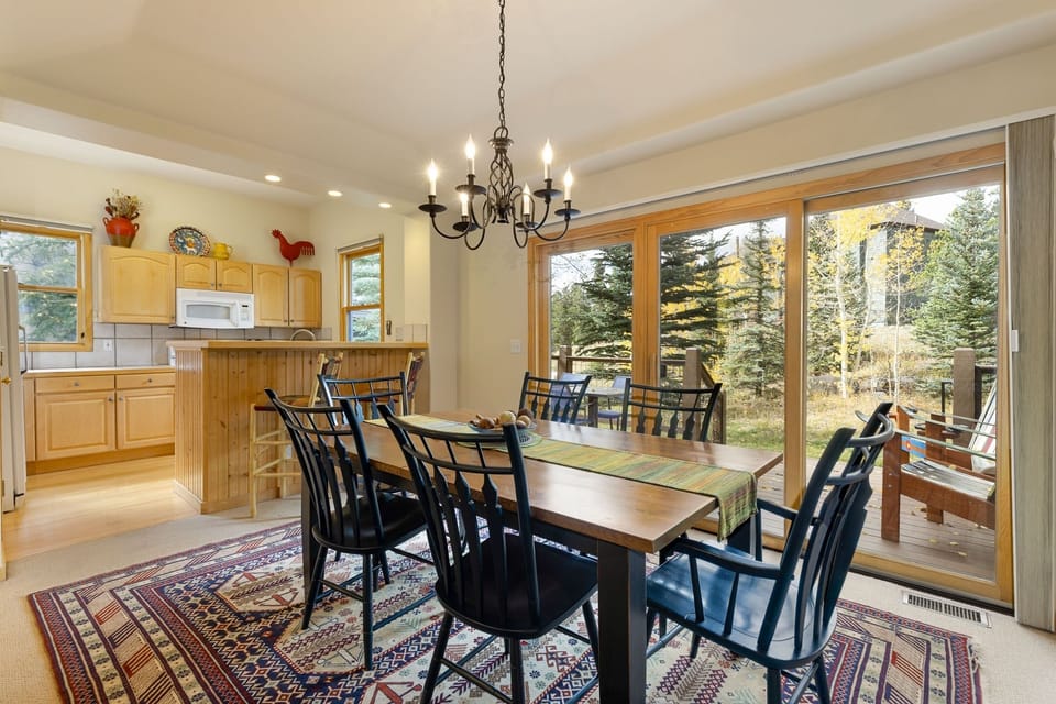 Townhome, 3 Bedrooms | Dining