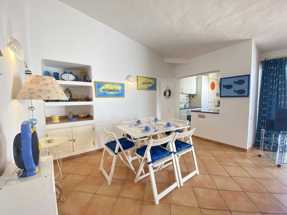 Apartment, 2 Bedrooms, 2 Bathrooms | In-room dining