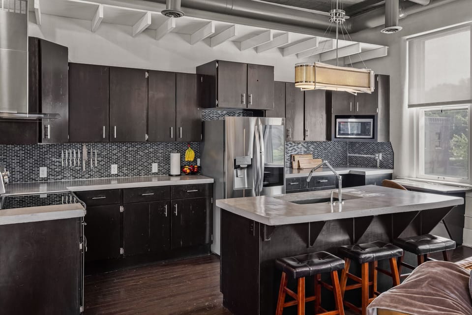 200B S Broadway (8)