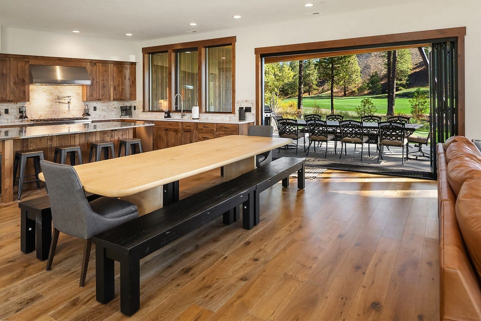 9 Wines: - Seating for 12 around the massive dining room table. The accordion doors open up to the outdoor entertainment!