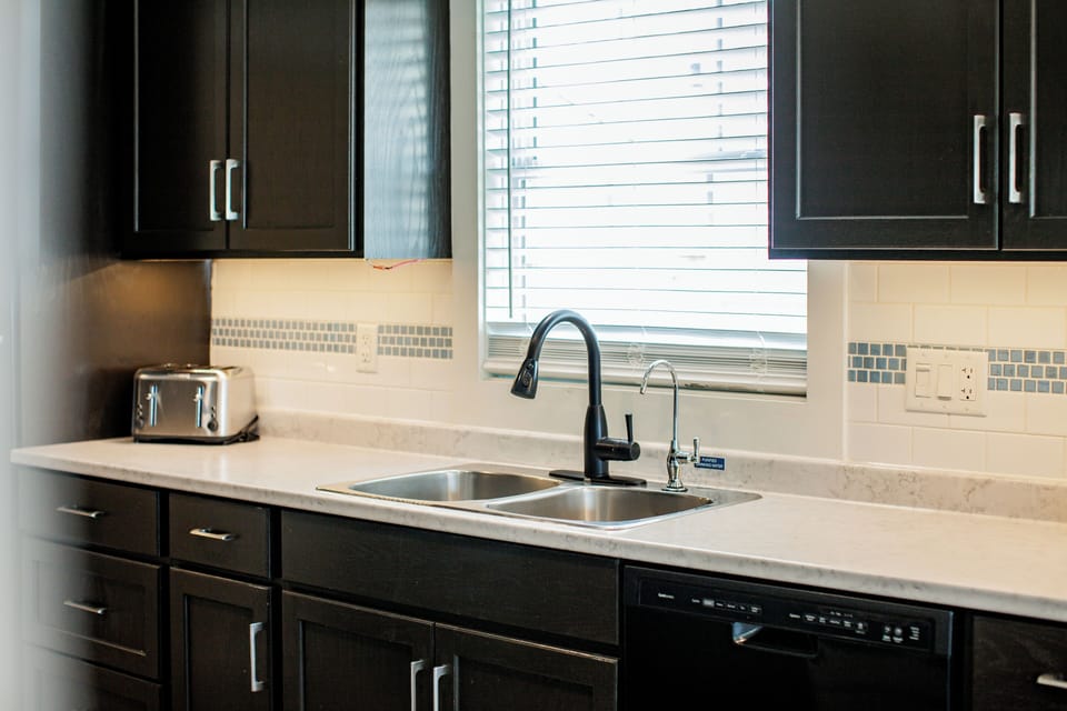 Kitchen (Reverse Osmosis System Installed--Smaller tap)
