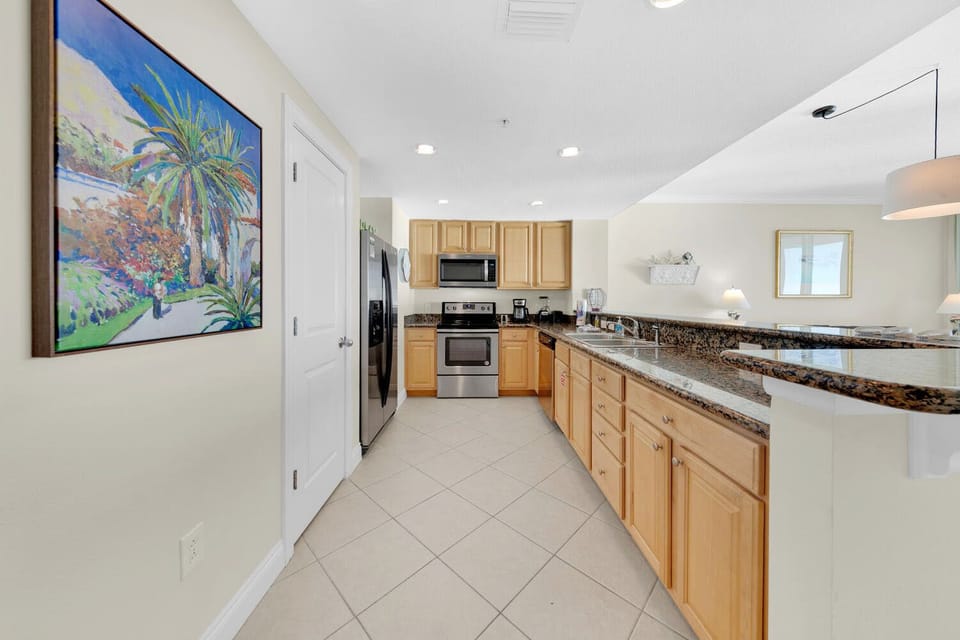 Full kitchen