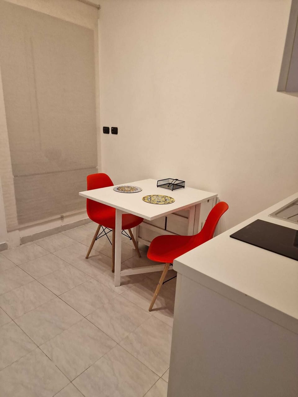 House | Living area | 30-inch flat-screen TV with cable channels